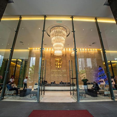 Ph Suites At Pavilion Bukit Bintang Kuala Lumpur Extérieur photo The lobby of the hotel