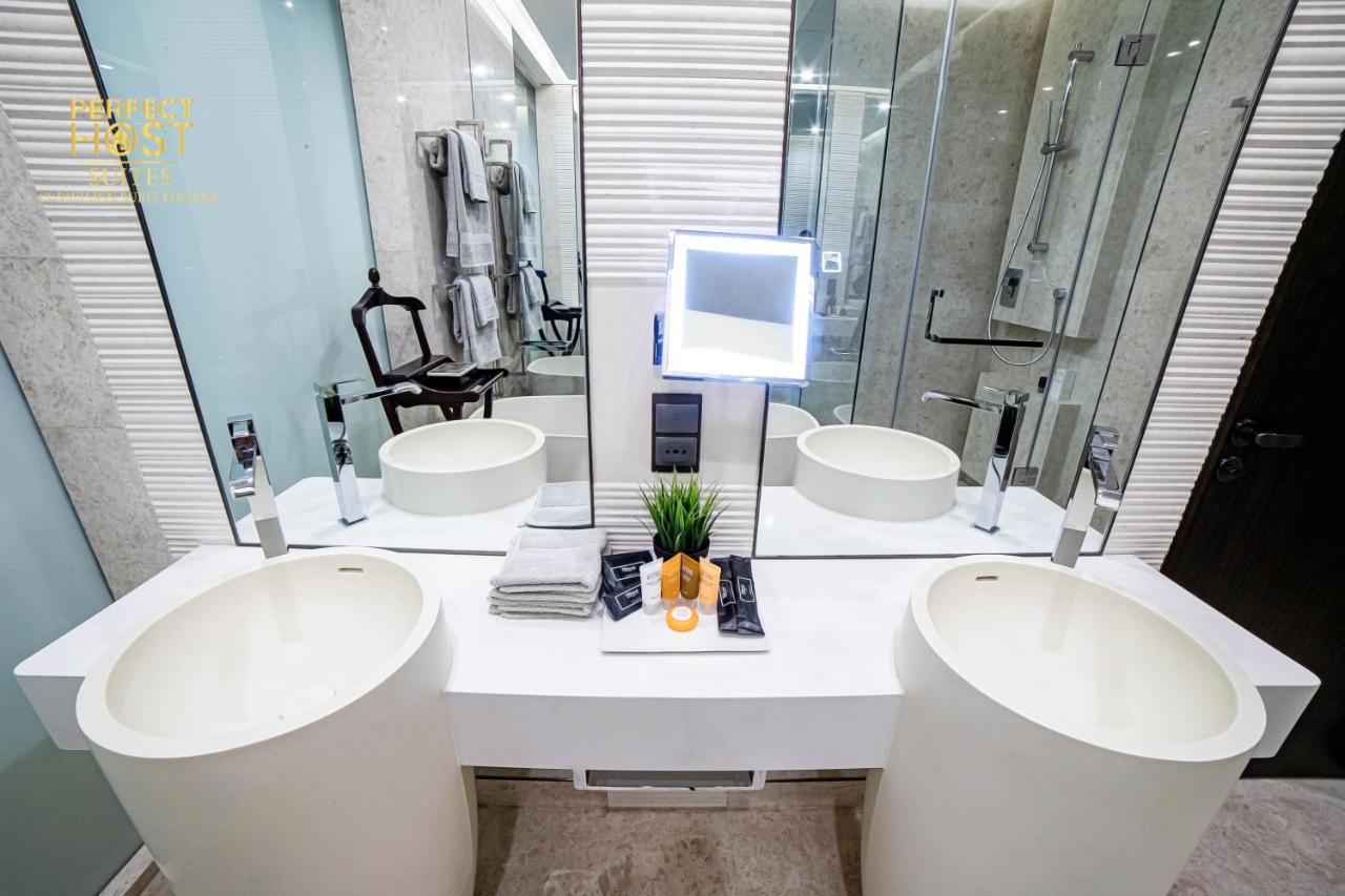 Ph Suites At Pavilion Bukit Bintang Kuala Lumpur Extérieur photo Bathroom